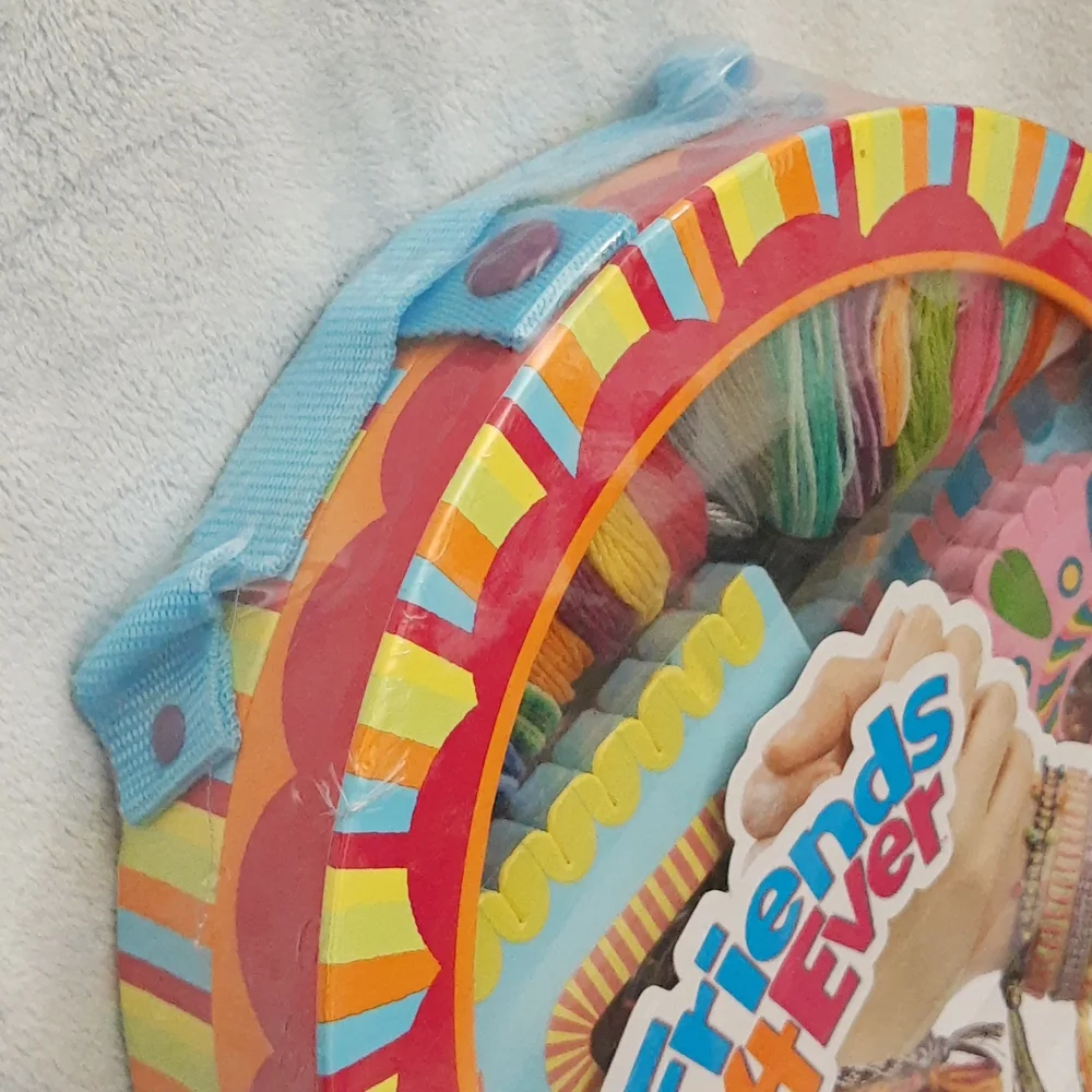 Alex Toys Friends 4 Ever Friendship Bracelet Making Kit, Makes 22 Bracelets NEW